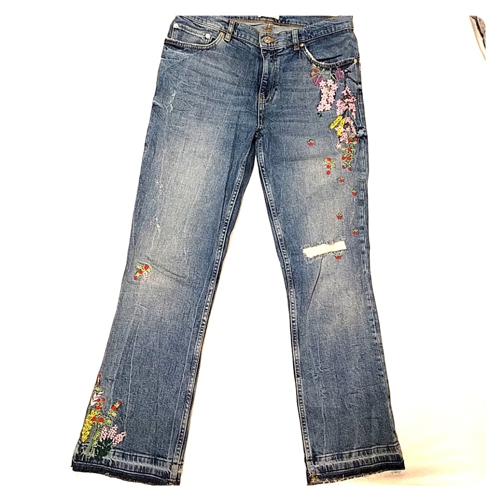 Zara Blue Denim Cropped Jeans with Floral Embroidery